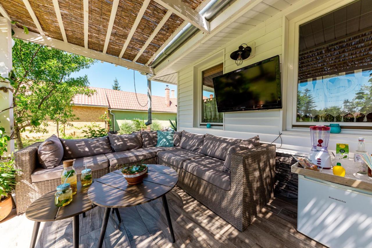 Berrybay Holidayhome Balatonkeresztúr Extérieur photo