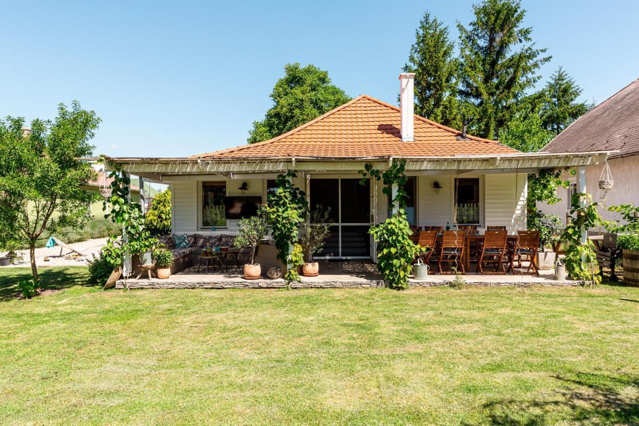 Berrybay Holidayhome Balatonkeresztúr Extérieur photo