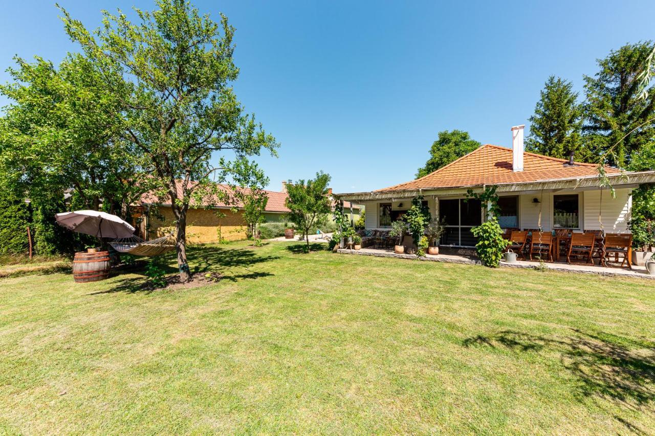 Berrybay Holidayhome Balatonkeresztúr Extérieur photo